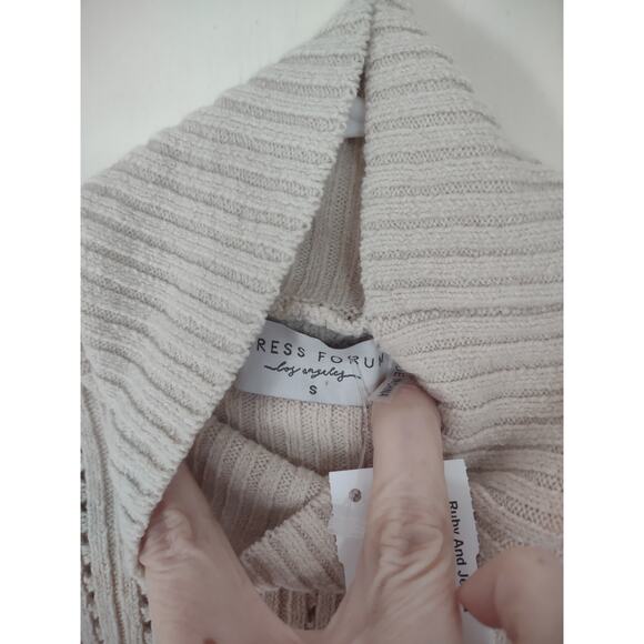 Ruby and Jenna Cropped Sweater Cream Size Small Lightweight Preppy - Picture 3 of 6